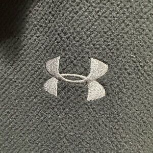 Under Armour black collar pull over